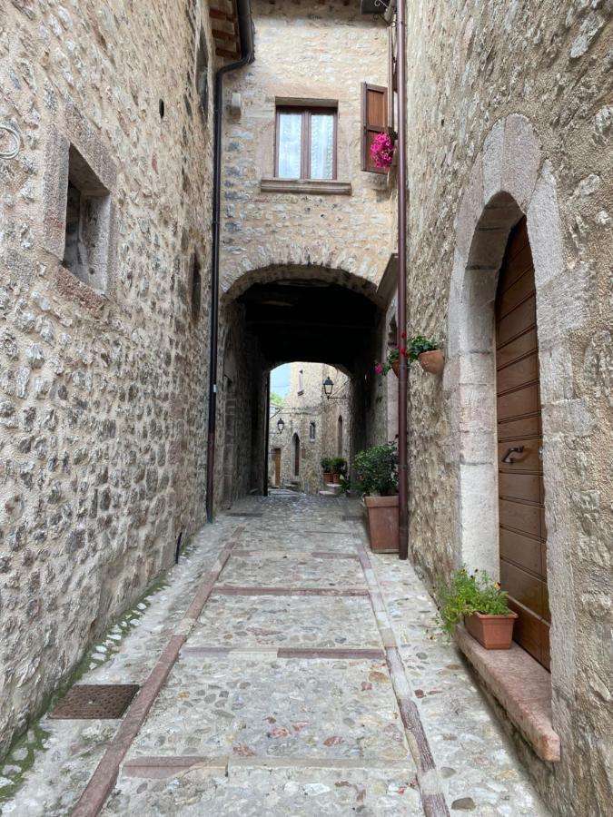 Il Tripode - Le Dimore Del Bordone Vallo di Nera Dış mekan fotoğraf